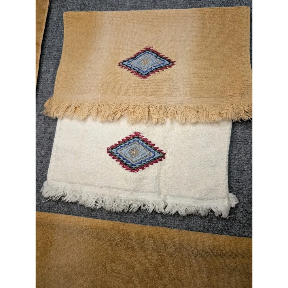 Avanti Towel Set Of 6 Southwest Aztec White & Tan Towels Bath, Hand & Wash Cloth